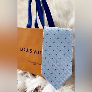 Louis Vuitton Tie includes gift bag, & ribbon shown
100% silk